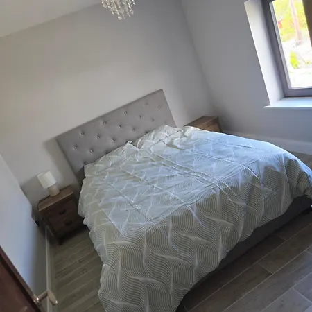 Blue House, * Carraroe