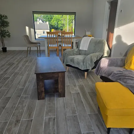 Blue House, Vakantiehuis