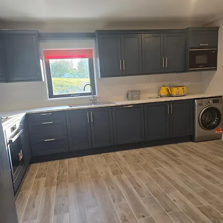 Blue House, Vakantiehuis